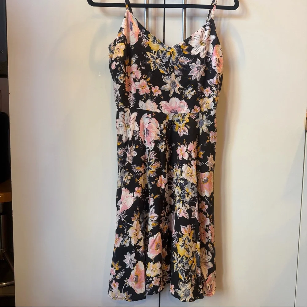 GAP Cami Fit and Flare Mini Black Floral Dress Sz. Small - Picture 5 of 10